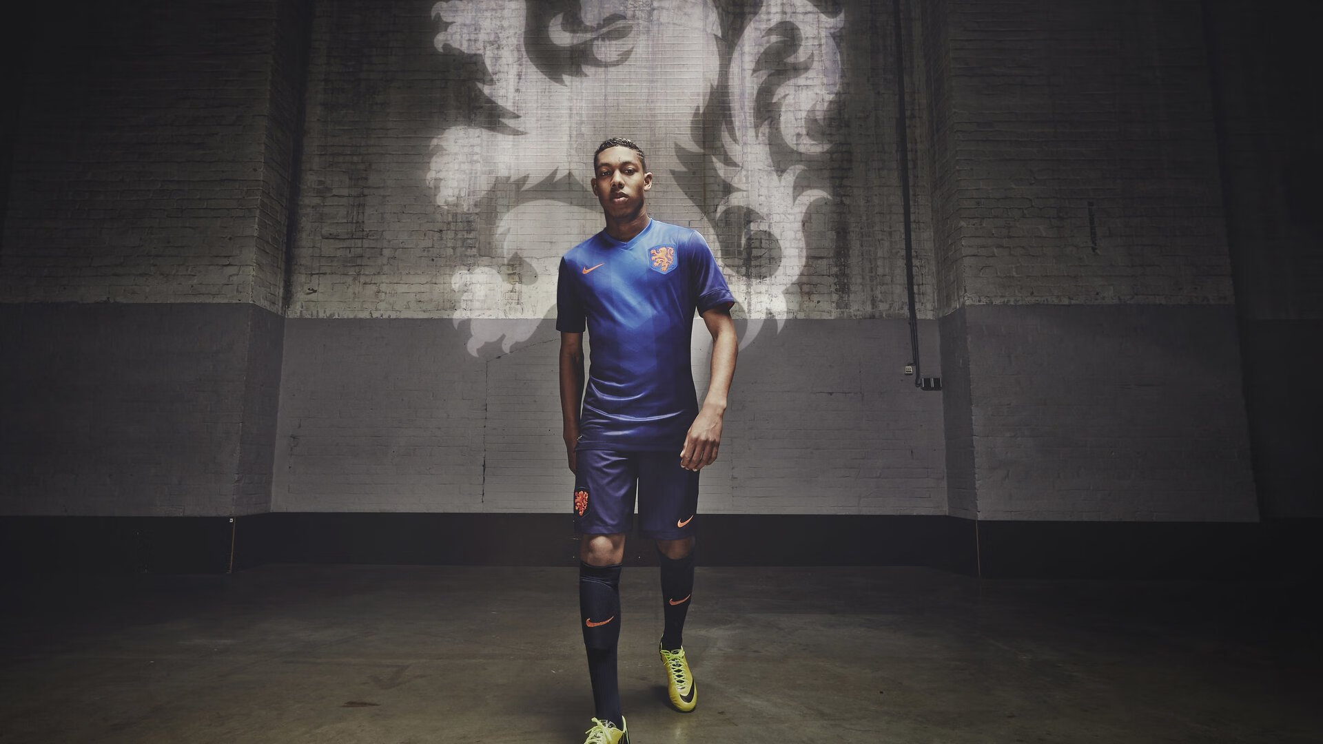 “足球公益活动：带来更多青少年参与体育的机会”，足球俱乐部公益活动